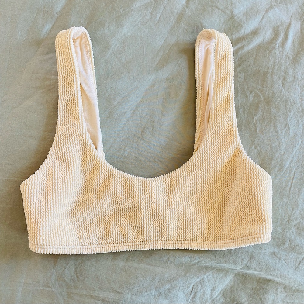 Scrunched bikini top cream hollister small hunza g